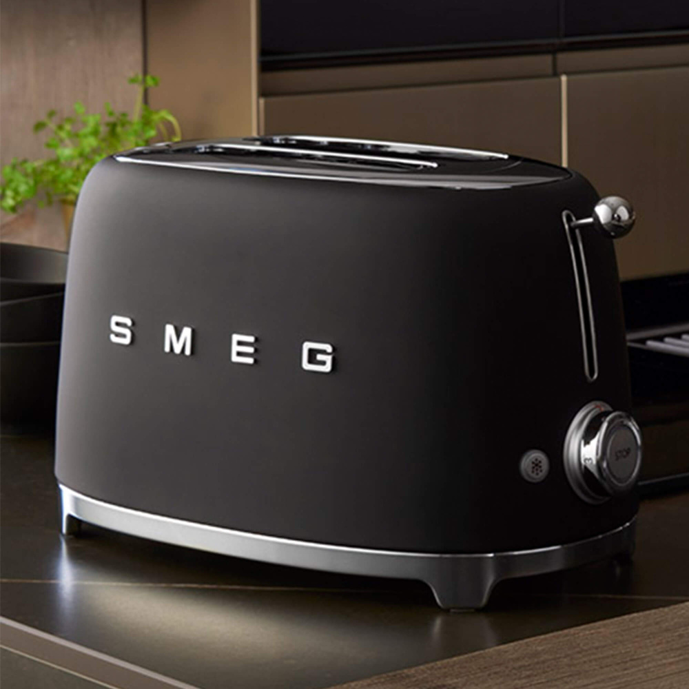 Smeg Matte Black 2 Slice Toaster | Housing Units